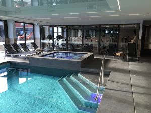 Hotel zwembad v.d Valk Breda